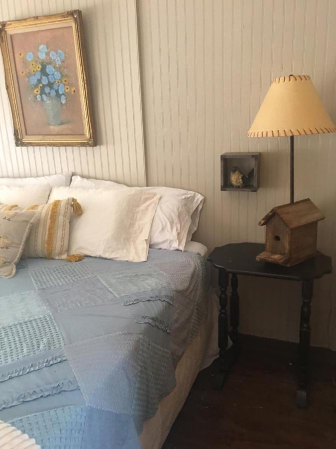 Acorn Hideaways Canton Sweet Tweet Guesthouse King Bed المظهر الخارجي الصورة